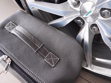 Laden Sie das Bild in den Galerie-Viewer, Aston Martin Vantage V8 Luggage Baggage Case Set Roadster bag