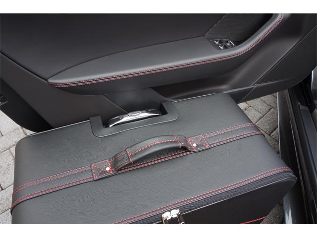 Jaguar F Type Luggage Set