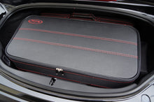 画像をギャラリービューアに読み込む, Mazda MX-5 ND + RF with Red seam Roadster bag Luggage case set