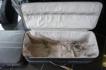 Cargar imagen en el visor de la galería, Fiat 124 Spider with Silver seam Roadster bag Luggage Case Set