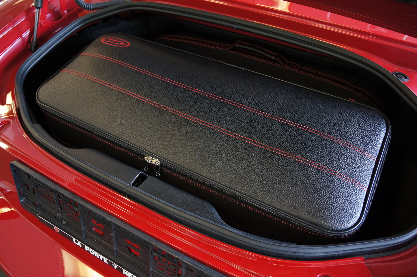 Fiat 124 Spider with Red stitching Roadster bag Luggage Baggage Case Set